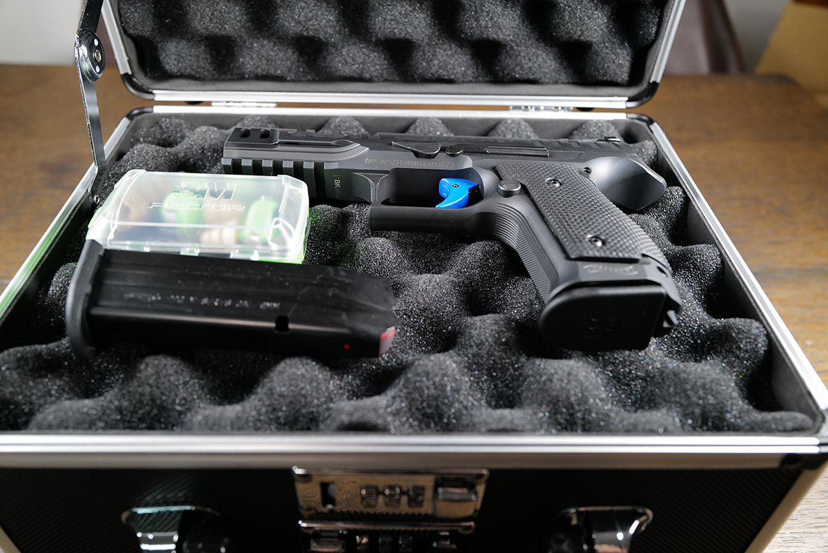 kleiner Pistolenkoffer aus Kunststoff, Waffenkoffer für Kurzwaffe